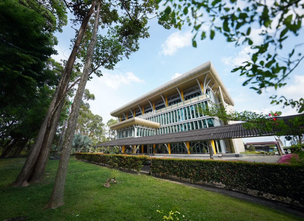 Gedung Rektorat UIR